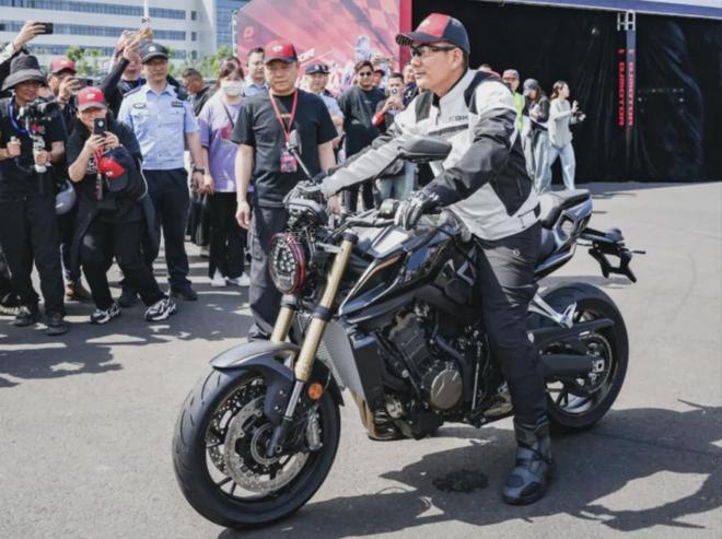 中量级运动街车追600RS正式发布！到手不到35万！QJMOTOR全新(图6)